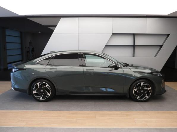 Changan Lamore с пробегом 2023 года, цена 1 970 000 рублей, 18702 км, седан, Автокод Объявления