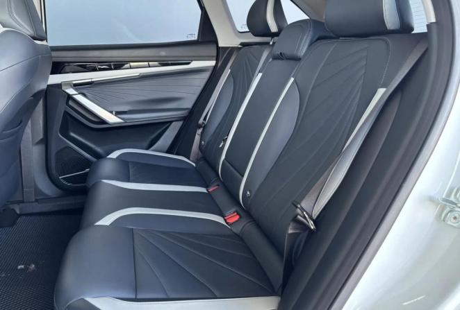 Geely Atlas II с пробегом 2023 года, цена 2 195 000 рублей, 117476 км, внедорожник, Автокод Объявления