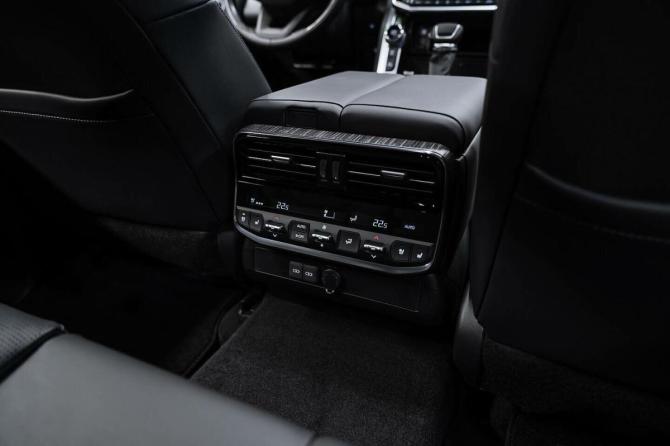 Новый Toyota Land Cruiser 300 Series 2026 года, цена 13 990 000 рублей, внедорожник, Автокод Объявления