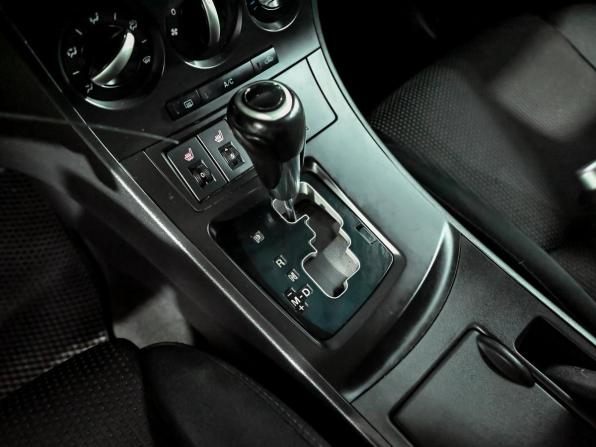Mazda 3 II (BL) Рестайлинг с пробегом 2012 года, цена 1 050 000 рублей, 117029 км, хэтчбек, Автокод Объявления
