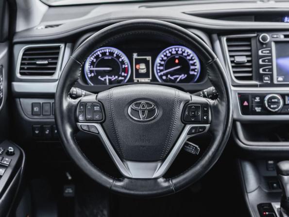 Toyota Highlander III (XU50) Рестайлинг с пробегом 2018 года, цена 3 998 000 рублей, 119600 км, внедорожник, Автокод Объявления