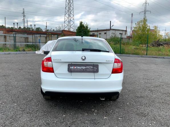 Skoda Rapid I с пробегом 2016 года, цена 983 000 рублей, 176798 км, лифтбек, Автокод Объявления