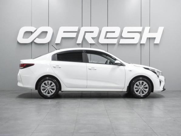 Kia Rio IV Рестайлинг с пробегом 2021 года, цена 1 569 000 рублей, 102250 км, седан, Автокод Объявления