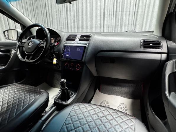 Volkswagen Polo V Рестайлинг с пробегом 2016 года, цена 999 000 рублей, 164133 км, седан, Автокод Объявления