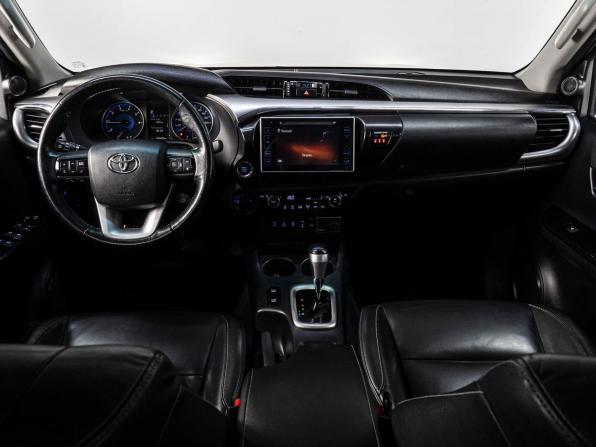 Toyota Hilux VIII с пробегом 2020 года, цена 4 550 000 рублей, 195455 км, пикап, Автокод Объявления