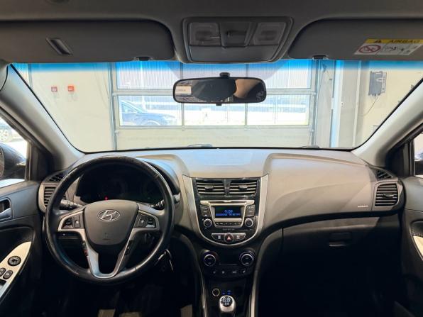 Hyundai Solaris I Рестайлинг с пробегом 2015 года, цена 959 000 рублей, 87497 км, хэтчбек, Автокод Объявления