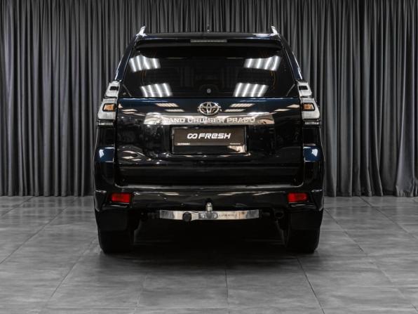 Toyota Land Cruiser Prado 150 Series Рестайлинг 2 с пробегом 2019 года, цена 5 189 000 рублей, 116427 км, внедорожник, Автокод Объявления