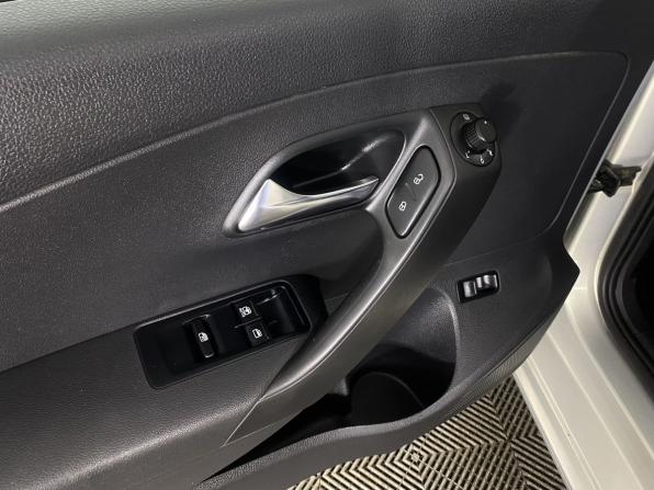 Volkswagen Polo V с пробегом 2012 года, цена 930 000 рублей, 106261 км, седан, Автокод Объявления