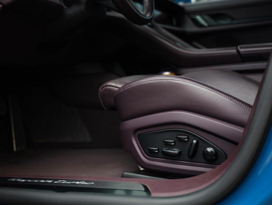 Porsche Taycan I Санкт-Петербург  - изображение 28