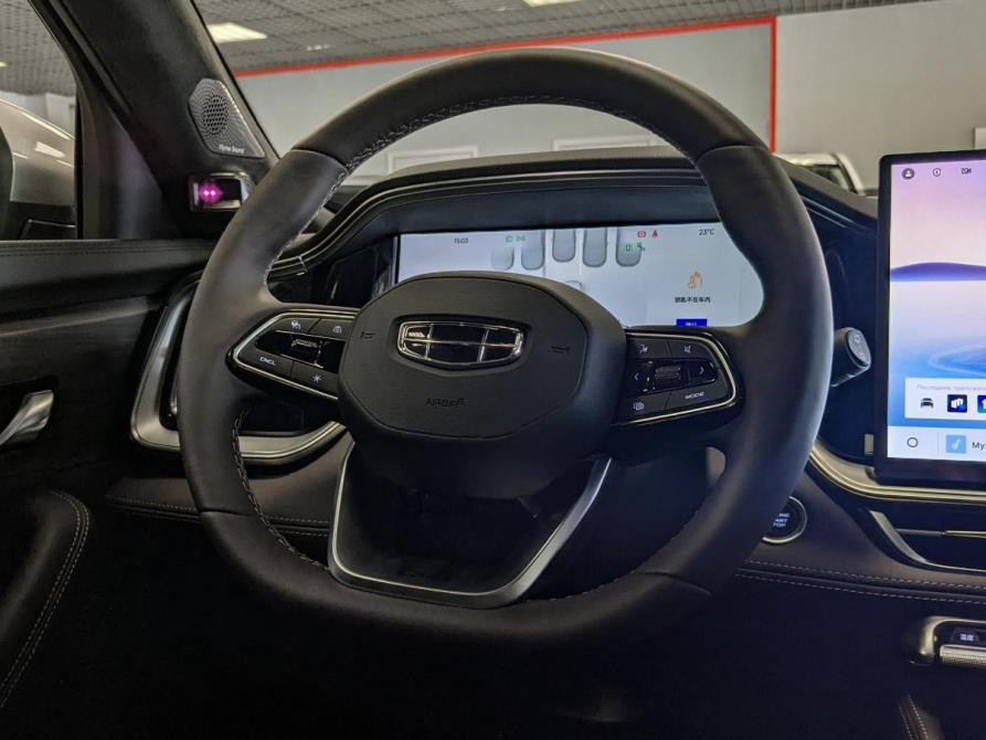 Geely Monjaro I Рестайлинг 2 Екатеринбург  - изображение 17