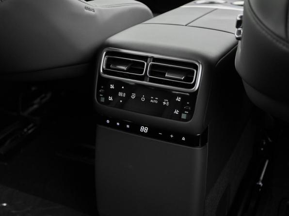 Новый Li Auto (Lixiang) L7 I Рестайлинг 2025 года, цена 10 690 000 рублей, внедорожник, Автокод Объявления
