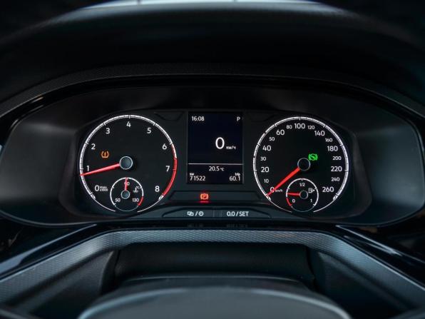 Volkswagen Polo VI с пробегом 2021 года, цена 1 620 000 рублей, 71522 км, лифтбек, Автокод Объявления