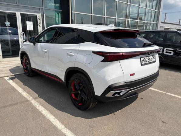 Omoda C5 I с пробегом 2022 года, цена 1 690 000 рублей, 47400 км, внедорожник, Автокод Объявления