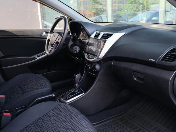 Hyundai Solaris I Рестайлинг с пробегом 2016 года, цена 950 000 рублей, 127924 км, хэтчбек, Автокод Объявления