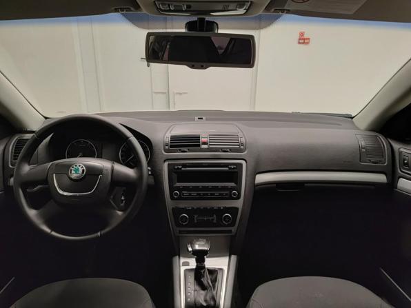 Skoda Octavia II (A5) Рестайлинг с пробегом 2012 года, цена 766 000 рублей, 230470 км, лифтбек, Автокод Объявления