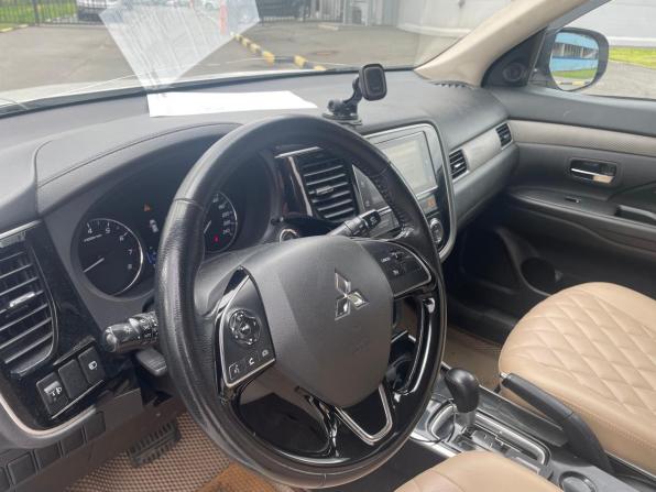 Mitsubishi Outlander III Рестайлинг 2 с пробегом 2018 года, цена 1 490 000 рублей, 249000 км, внедорожник, Автокод Объявления