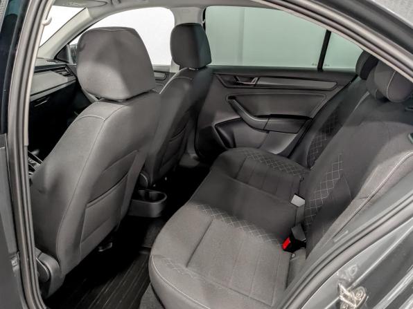 Skoda Rapid II с пробегом 2021 года, цена 1 852 500 рублей, 96600 км, лифтбек, Автокод Объявления