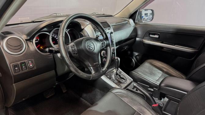 Suzuki Grand Vitara II Рестайлинг с пробегом 2010 года, цена 1 100 000 рублей, 153000 км, внедорожник, Автокод Объявления