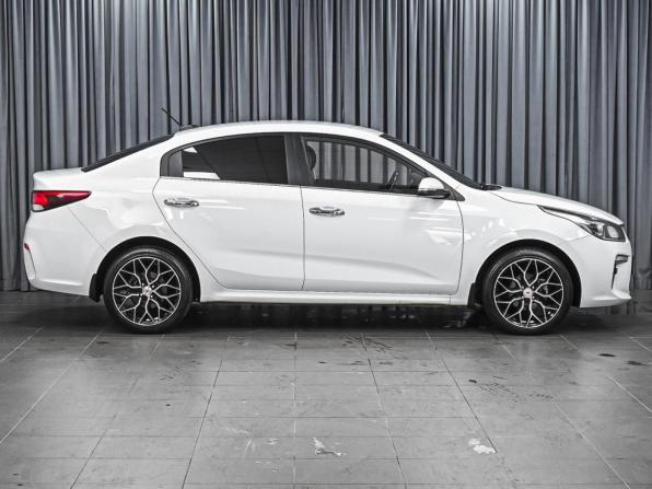 Kia Rio IV с пробегом 2017 года, цена 1 330 000 рублей, 101382 км, седан, Автокод Объявления