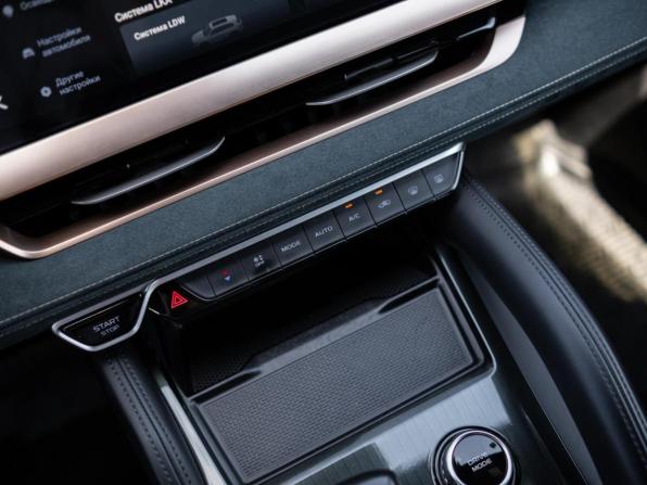 Geely Monjaro I с пробегом 2023 года, цена 2 955 000 рублей, 54984 км, внедорожник, Автокод Объявления