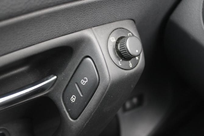 Volkswagen Polo V Рестайлинг с пробегом 2017 года, цена 1 020 000 рублей, 138000 км, седан, Автокод Объявления