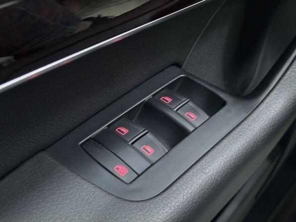 Audi A6 allroad II (C6) Рестайлинг с пробегом 2009 года, цена 2 590 000 рублей, 84206 км, универсал, Автокод Объявления