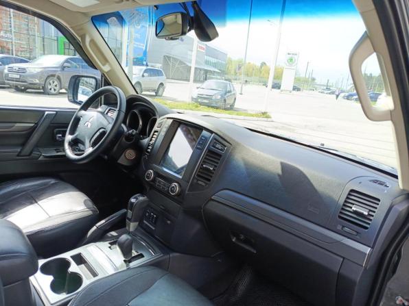 Mitsubishi Pajero IV Рестайлинг 1 с пробегом 2013 года, цена 2 145 000 рублей, 235795 км, внедорожник, Автокод Объявления