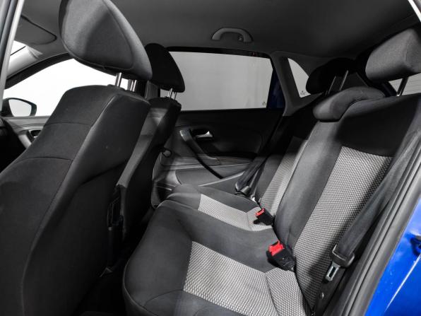 Volkswagen Polo V с пробегом 2010 года, цена 399 000 рублей, 303378 км, хэтчбек, Автокод Объявления