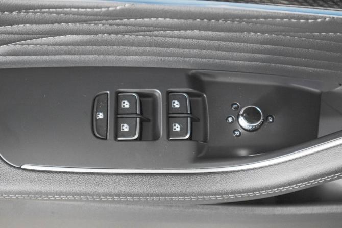 Hongqi HS5 I с пробегом 2024 года, цена 3 309 000 рублей, 36710 км, внедорожник, Автокод Объявления