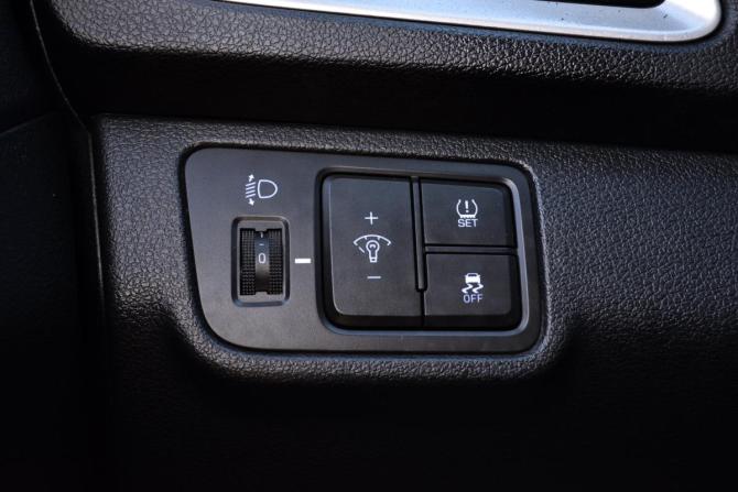 Hyundai Solaris II с пробегом 2017 года, цена 1 340 000 рублей, 130568 км, седан, Автокод Объявления