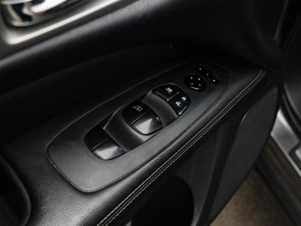 Nissan Pathfinder IV с пробегом 2016 года, цена 2 030 000 рублей, 111335 км, внедорожник, Автокод Объявления