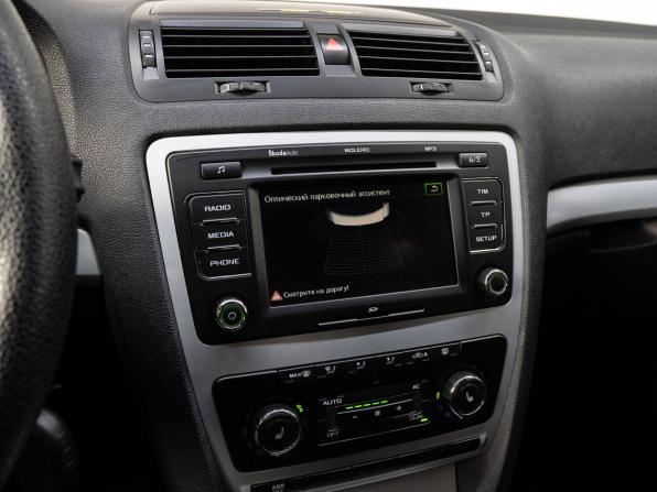 Skoda Octavia II (A5) Рестайлинг с пробегом 2011 года, цена 750 000 рублей, 235568 км, лифтбек, Автокод Объявления