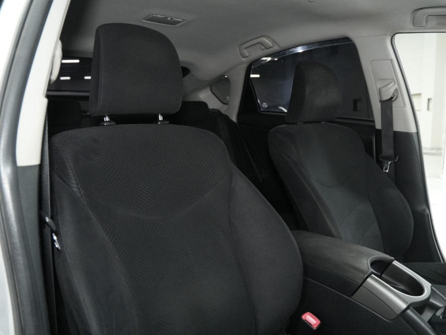 Toyota Prius III Рестайлинг (XW30) Новосибирск  - изображение 12