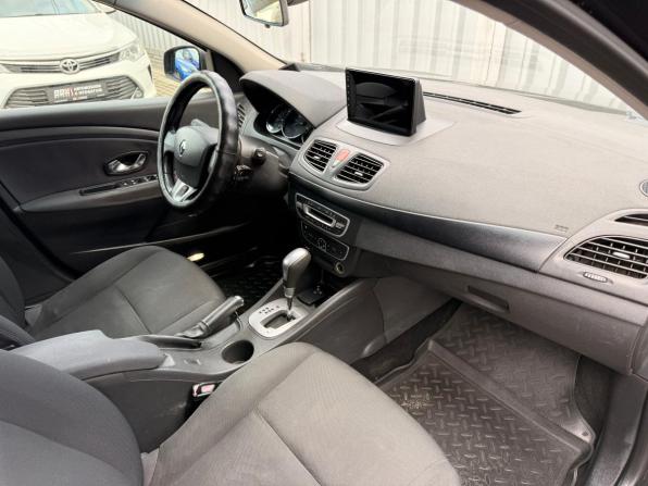 Renault Fluence I с пробегом 2010 года, цена 549 000 рублей, 301495 км, седан, Автокод Объявления