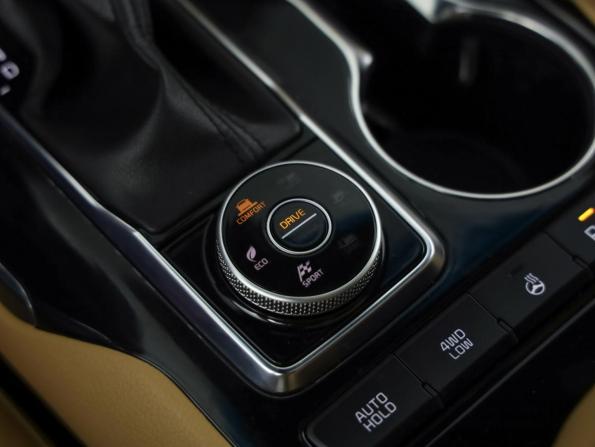 Kia Mohave I Рестайлинг 2 с пробегом 2020 года, цена 4 199 000 рублей, 81929 км, внедорожник, Автокод Объявления