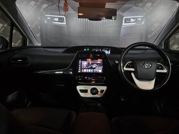 Toyota Prius IV (XW50) с пробегом 2016 года, цена 1 800 000 рублей, 171800 км, лифтбек, Автокод Объявления