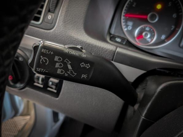Volkswagen Touran I Рестайлинг 2 с пробегом 2011 года, цена 859 900 рублей, 211800 км, компактвэн, Автокод Объявления