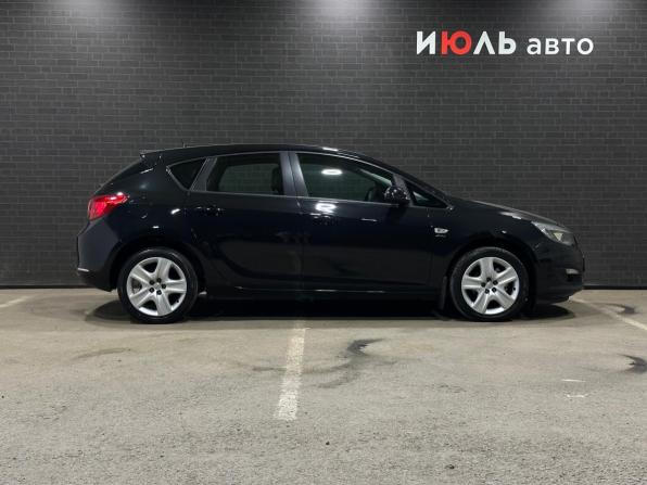 Opel Astra J Рестайлинг с пробегом 2013 года, цена 1 060 000 рублей, 117907 км, хэтчбек, Автокод Объявления