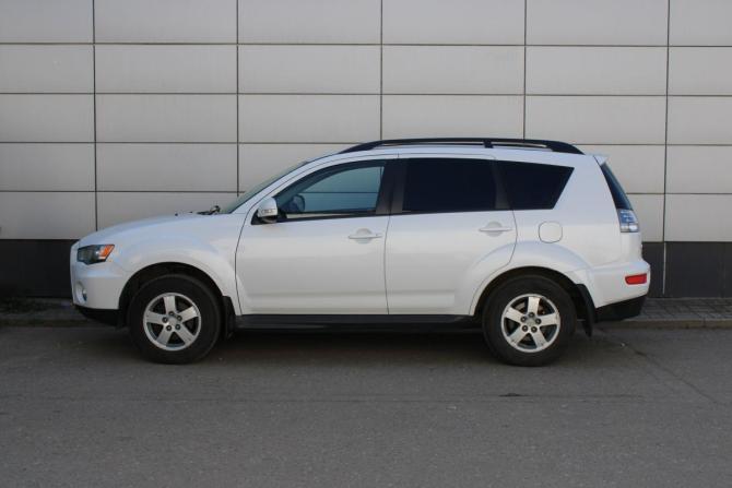 Mitsubishi Outlander II Рестайлинг с пробегом 2010 года, цена 850 000 рублей, 294893 км, внедорожник, Автокод Объявления