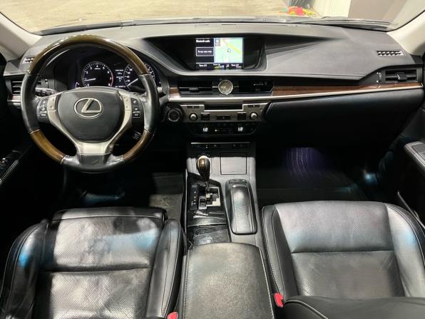 Lexus ES VI с пробегом 2014 года, цена 1 680 000 рублей, 264675 км, седан, Автокод Объявления