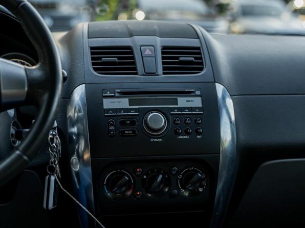 Suzuki SX4 I (Classic) Рестайлинг с пробегом 2013 года, цена 886 000 рублей, 134060 км, хэтчбек, Автокод Объявления