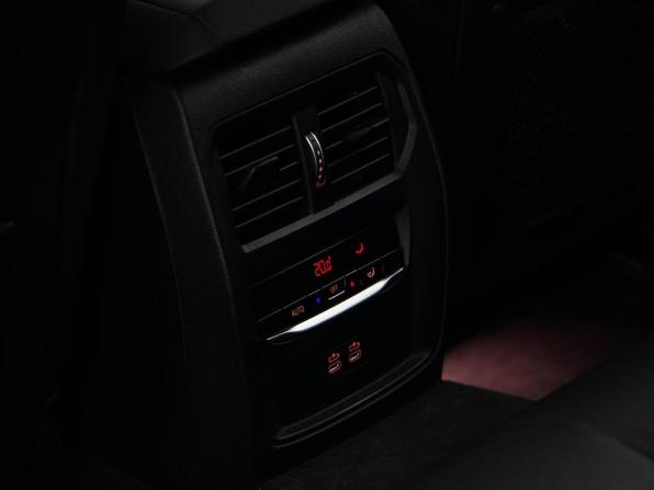 BMW 3 серии VII (G2x) с пробегом 2021 года, цена 4 149 046 рублей, 69886 км, универсал, Автокод Объявления