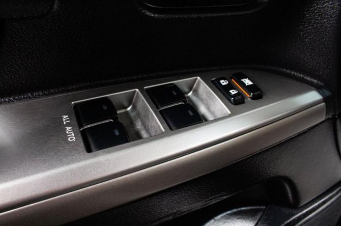 Toyota Land Cruiser 200 Series Рестайлинг 1 с пробегом 2012 года, цена 3 249 515 рублей, 253852 км, внедорожник, Автокод Объявления