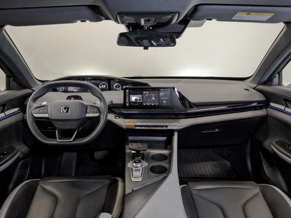 Changan UNI-V I с пробегом 2023 года, цена 1 990 000 рублей, 63683 км, лифтбек, Автокод Объявления
