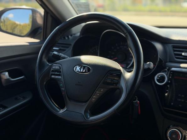 Kia Rio III Рестайлинг с пробегом 2015 года, цена 990 000 рублей, 148589 км, седан, Автокод Объявления