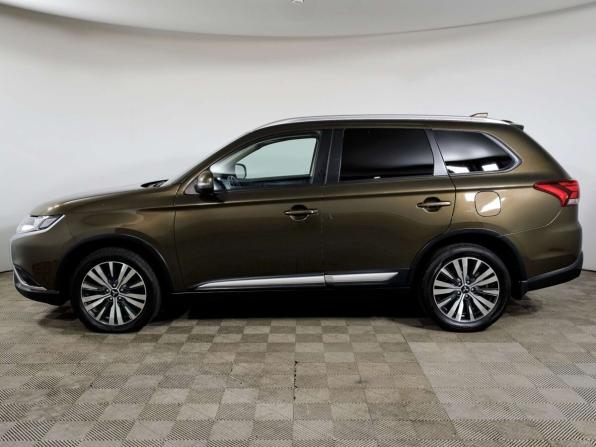 Mitsubishi Outlander III Рестайлинг 2 с пробегом 2018 года, цена 1 698 000 рублей, 156725 км, внедорожник, Автокод Объявления