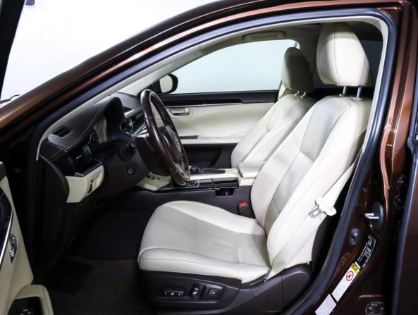 Lexus ES VI Рестайлинг с пробегом 2016 года, цена 2 024 000 рублей, 250488 км, седан, Автокод Объявления