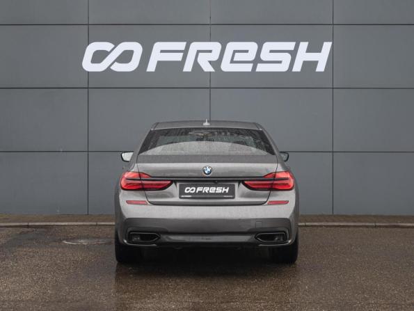 BMW 7 серии VI (G11/G12) с пробегом 2018 года, цена 4 350 000 рублей, 97856 км, седан, Автокод Объявления
