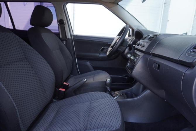 Skoda Fabia II Рестайлинг с пробегом 2012 года, цена 475 000 рублей, 257000 км, хэтчбек, Автокод Объявления