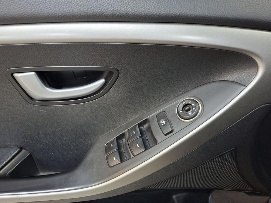 Hyundai i30 II Москва  - изображение 17
